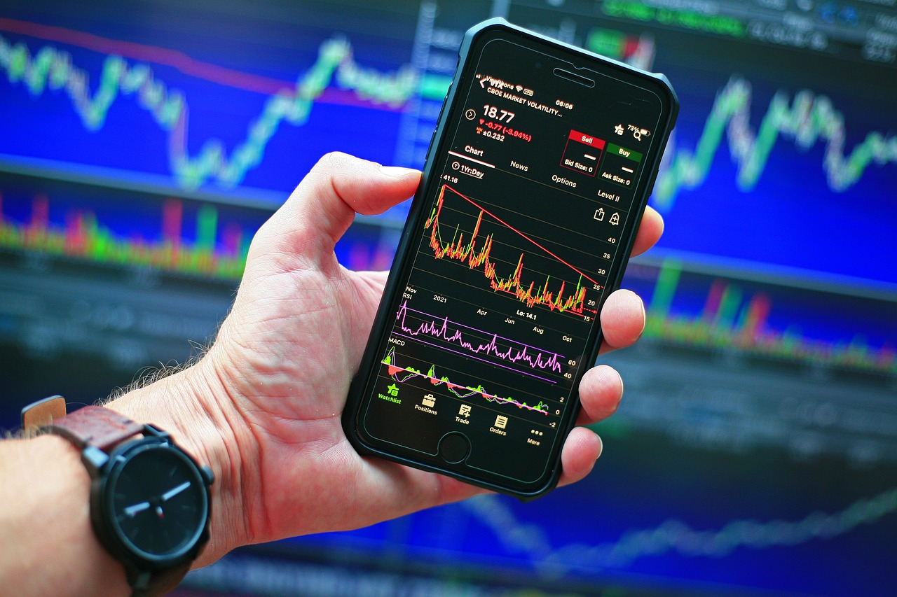 How to Use Social Trading for Crypto Investments